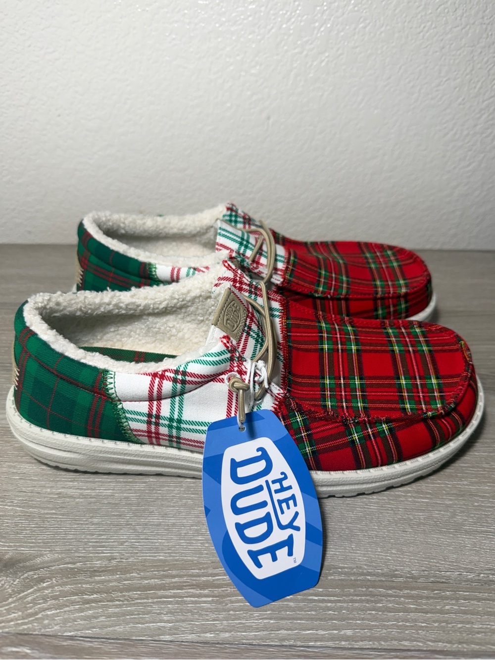 Hey dude wally tri tartan plaid
Brand new